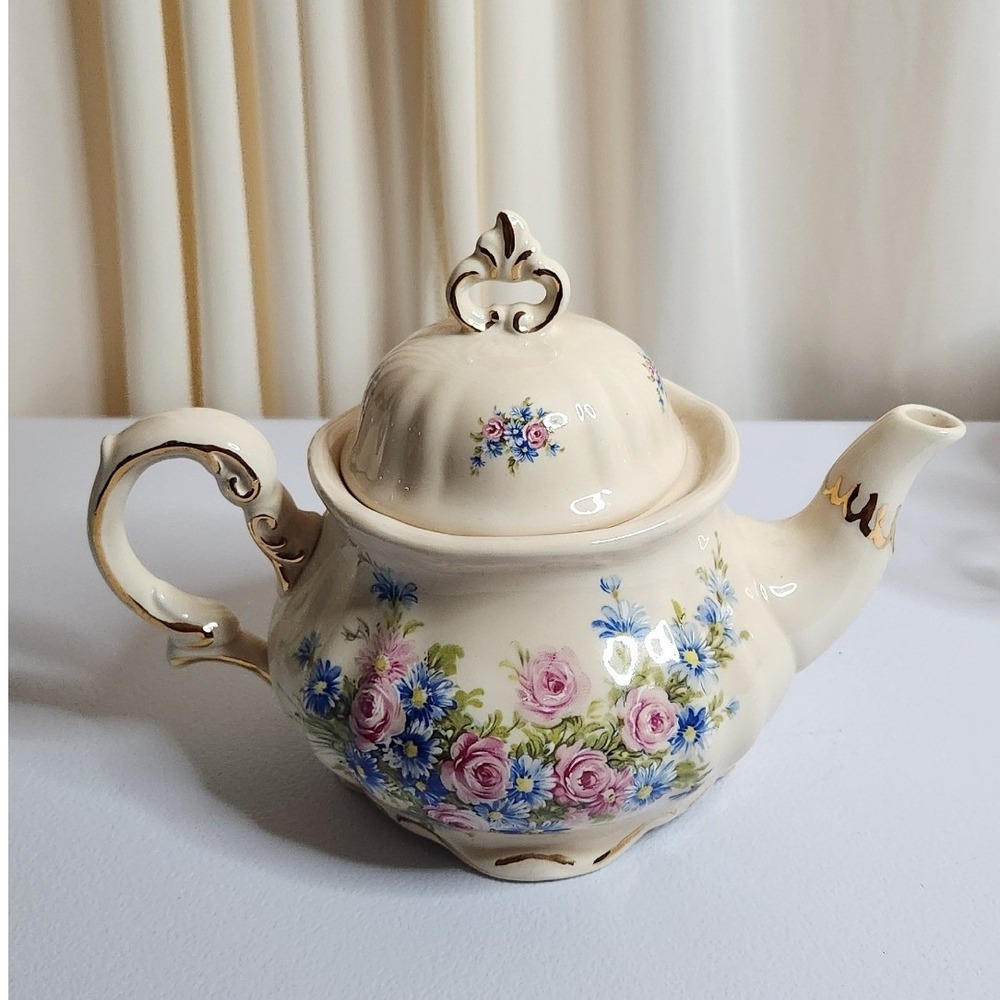Victorian Styled Teapot